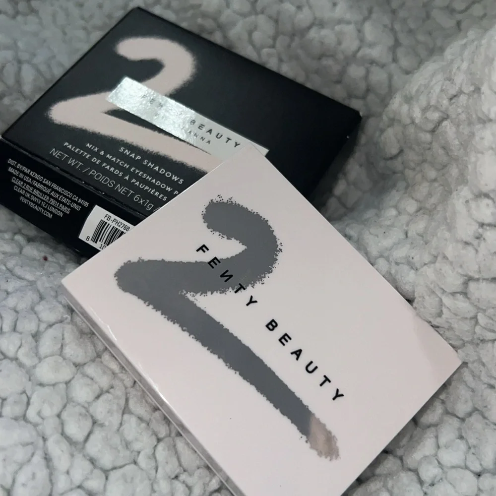 NWT SNAP SHADOWS MIX & MATCH EYESHADOW PALETTE 2 cool neutrals